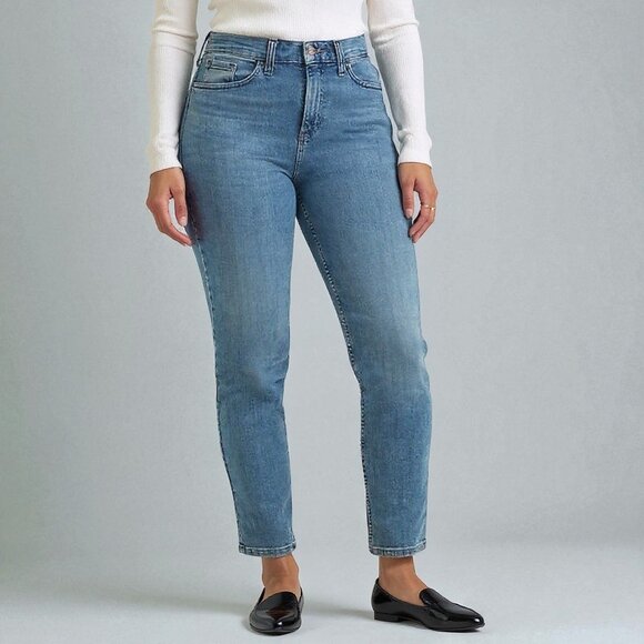 Lee Women's Legendary Mom Jeans Size M High Rise Glowing Review Blue NWT - Picture 1 of 15